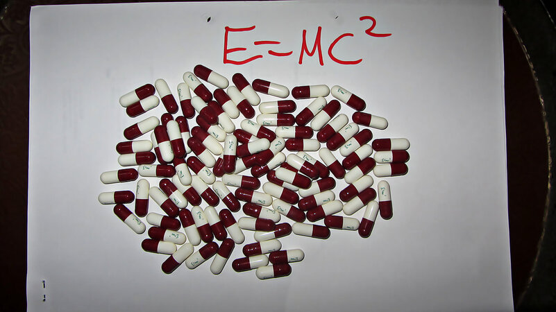 лирике от E=mc² 100 штук 400 мг фото.jpg