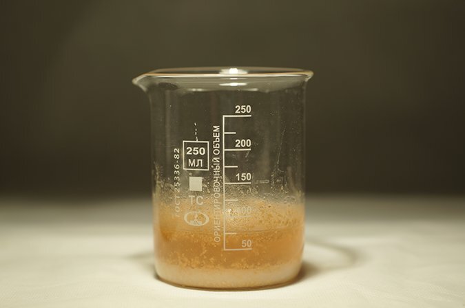 Растворяем соль амфетамина в воде 1K1 по массе3.jpg