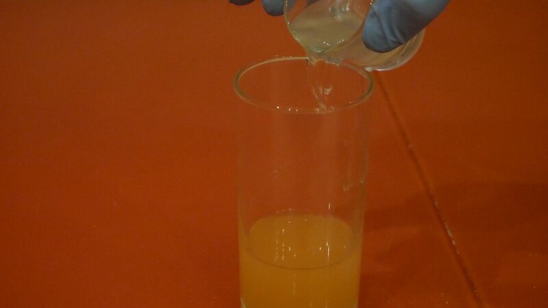 Hydra reagents Add 5 ml of hydrochloric acid solution.jpg