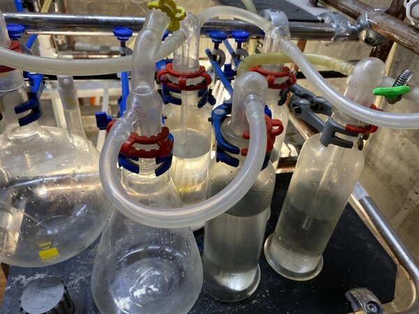 Hydra liquid from cascades to reactor.jpg